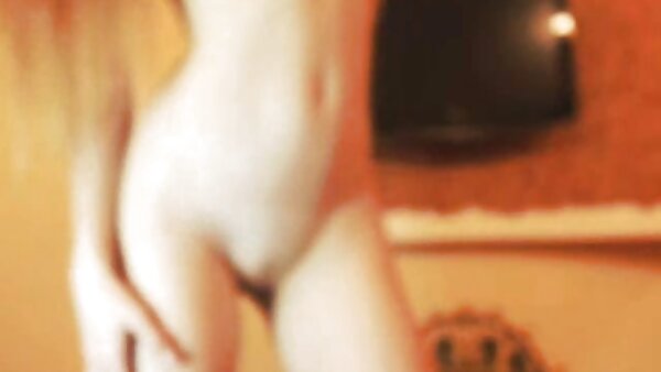 Прекрасно еротско порно видео со зашеметувачката милфица Кети Андерсон